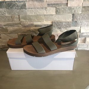 Steve Madden sandals